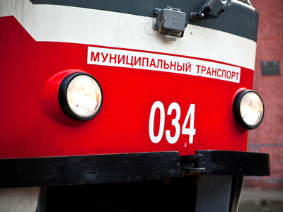 В Краснодаре на трамвайном остановочном комплексе установлено первое электронное табло