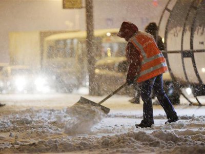 В Краснодаре работы по уборке города продолжались всю ночь