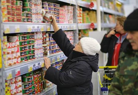 Сетевые магазины на два месяца заморозят цены