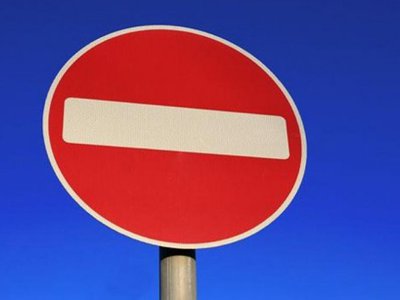 В Краснодаре на время проведения тренировок и проведения праздничного парада на Театральной площади будет ограничено движение транспорта
