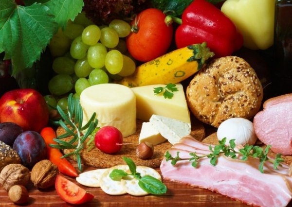 Список продуктов, которые подешевеют к лету