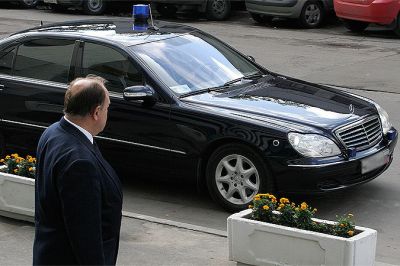 Чиновников лишат санаториев, медстраховки и длинного отпуска
