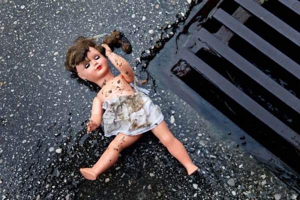 З0 несовершеннолетних девочек стали жертвами педофила из Таджикистана