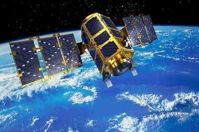 Украинцы предлагают Порошенко взимать с России плату за пролёт спутников