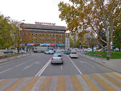 На перекрёстке улиц Красной и Одесской в Краснодаре будут оборудованы наземные пешеходные переходы