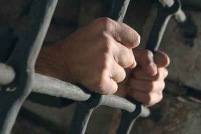 Неработающих родителей предлагают сажать в тюрьму