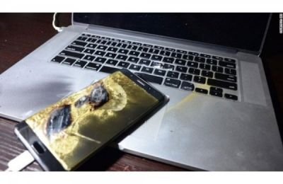 Очередной смартфон популярнейшей модели взорвался в руках у парня